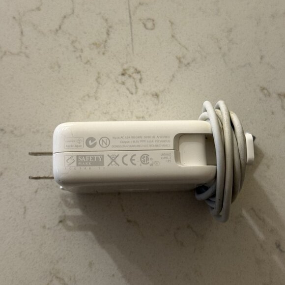 Apple Authentic MacBook Pro 60W MagSafe Power Adapter Charger A1344 A/12378EA - Picture 9 of 9